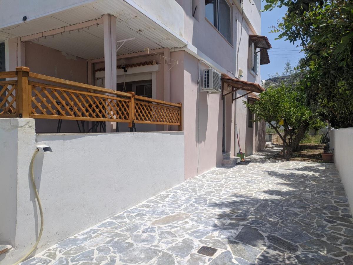 Iliakti Relaxing Seaside Villa Саламис Екстериор снимка