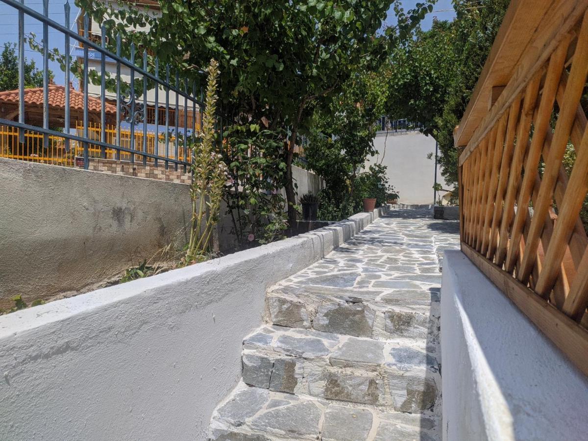 Iliakti Relaxing Seaside Villa Саламис Екстериор снимка