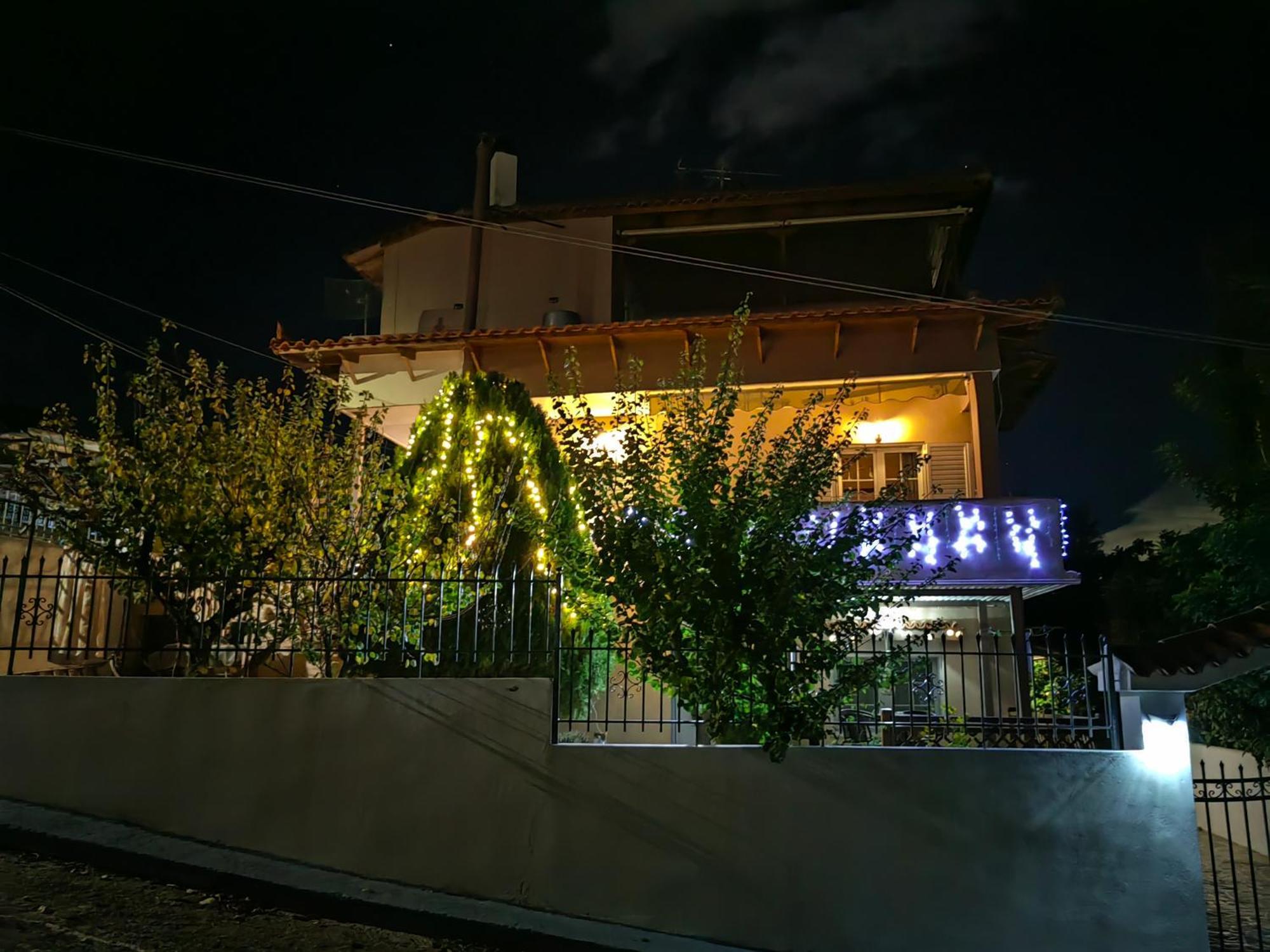 Iliakti Relaxing Seaside Villa Саламис Екстериор снимка